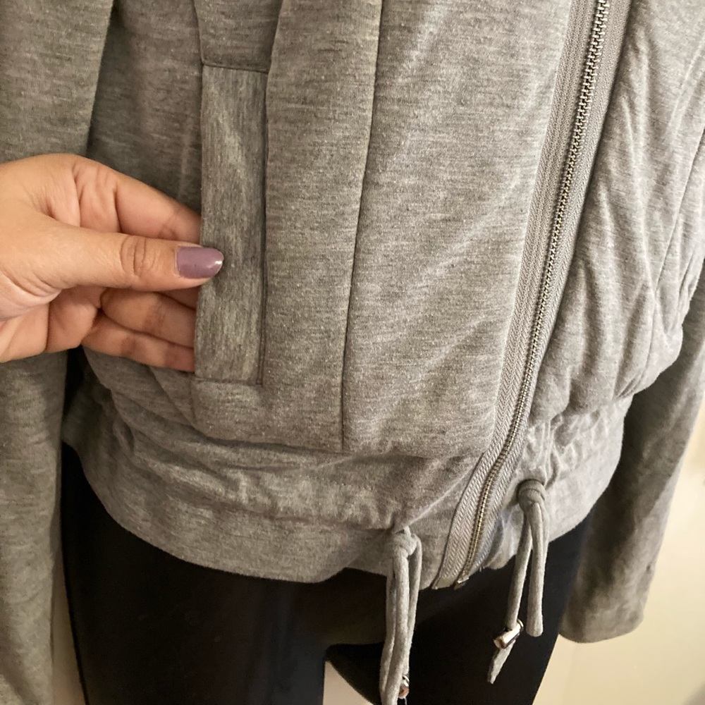Grey Jacket❓ - Picture 11 of 16